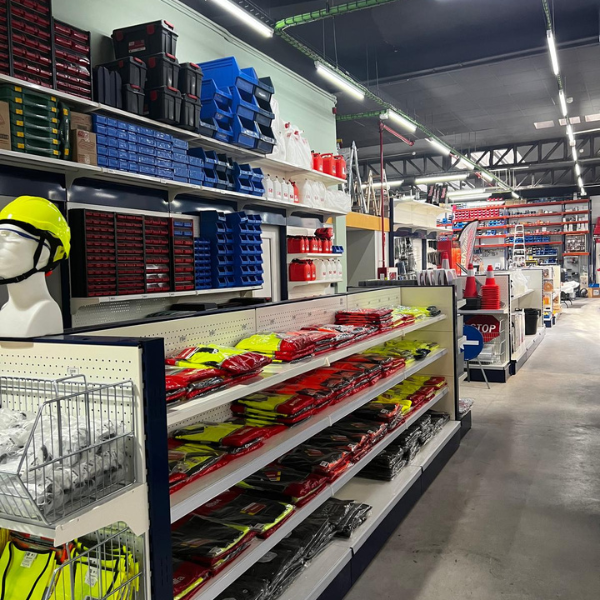 Crismar Traders-Estanteria de comercio.png